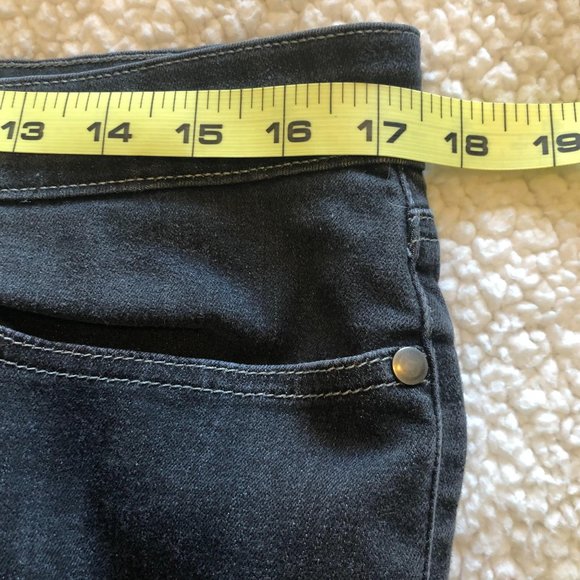 EUC Eileen Fisher Black Stretch Denim Jeans - Picture 5 of 10